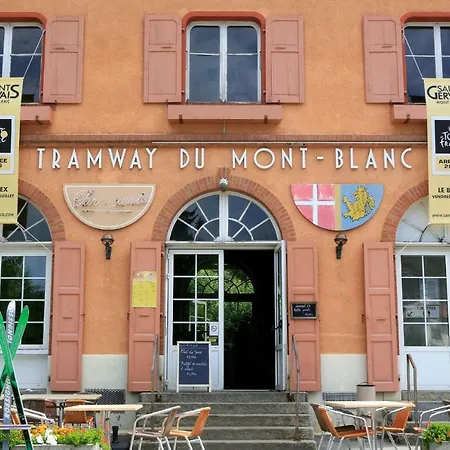 T2+cabine Independante Au Depart Des Telecabines Saint-gervais/bettex/mont D'arbois Apartment