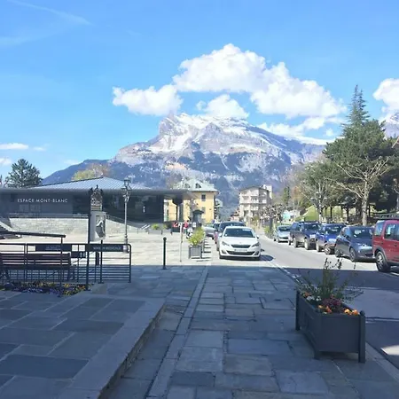 T2+cabine Independante Au Depart Des Telecabines Saint-gervais/bettex/mont D'arbois *